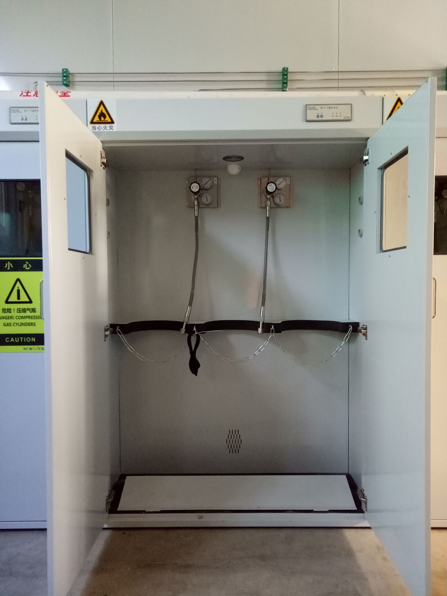 全钢双瓶气瓶柜防泄露气体柜氮气氧氢气乙炔储存柜带报警器实验室-阿里巴巴
